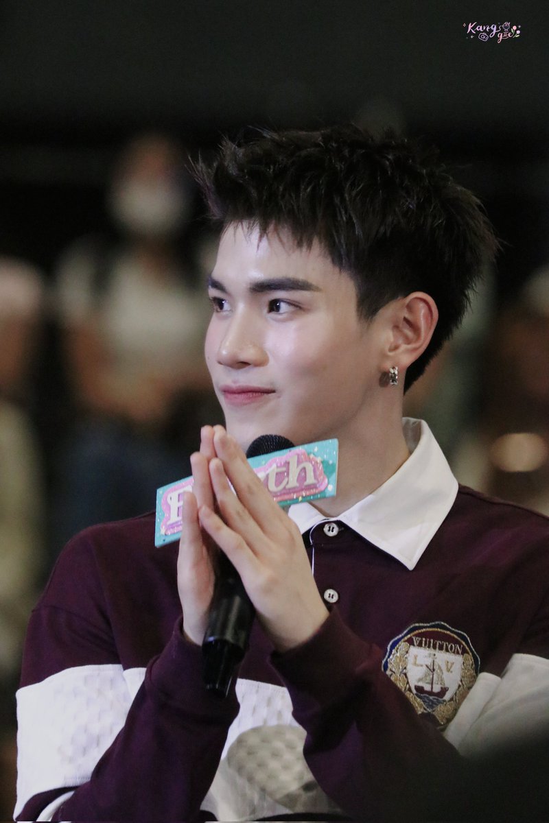ขอให้ความสดใสอยู่กับน้องตลอดไป

TWENTY ONE FOURTH  
#MagicFOURTHTurns21
#TheMagicofFOURTH21st 
#Fourthnattawat 
#kanggiepic