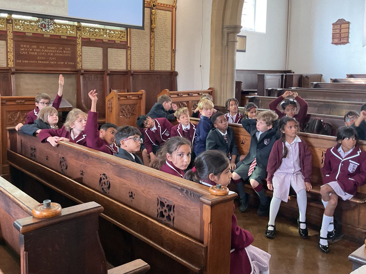 Brentwood_Prep's tweet image. As part of their current Unit of Inquiry, Year 3 popped across to the Senior School to visit our beautiful Victorian chapel. Their inquiry focuses on different types of communities and the impact of our actions on them. ⛪🫶
#Year3 #UnitOfInquiry #PYP #WhatMakesUsBrentwood