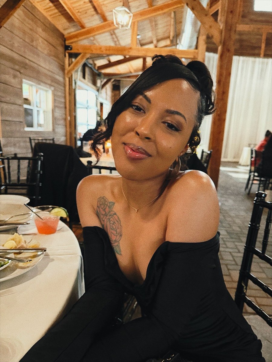 SensualbyCelena's tweet photo. A beautiful day 🖤 https://t.co/NI5pFmOVMO