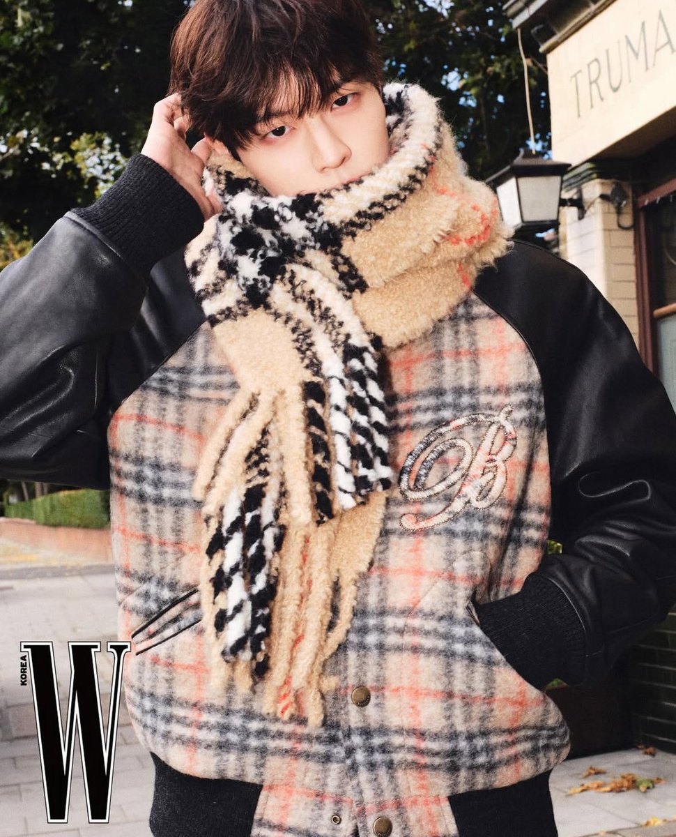 すんちゃんBurberryほんと似合う♡
かわいいなぁー
#Seungmin #승민