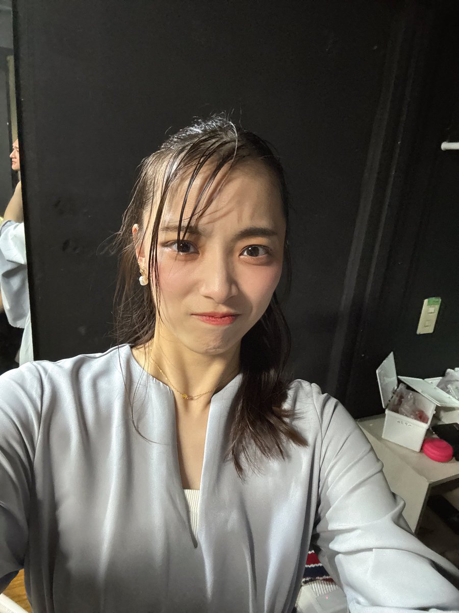 #ビタナイ2025 千秋楽を迎えました！🍾
本当に毎日笑いの絶えないホストクラブで、
たくさんの方が来て下さり、
盛り上がってくださり、こんな舞台生涯ないだろうなって思うくらい感動していました...！✨

来てくださった皆さん、
チェキを撮ってくれた皆さん、
ありがとうございました！🥂

また