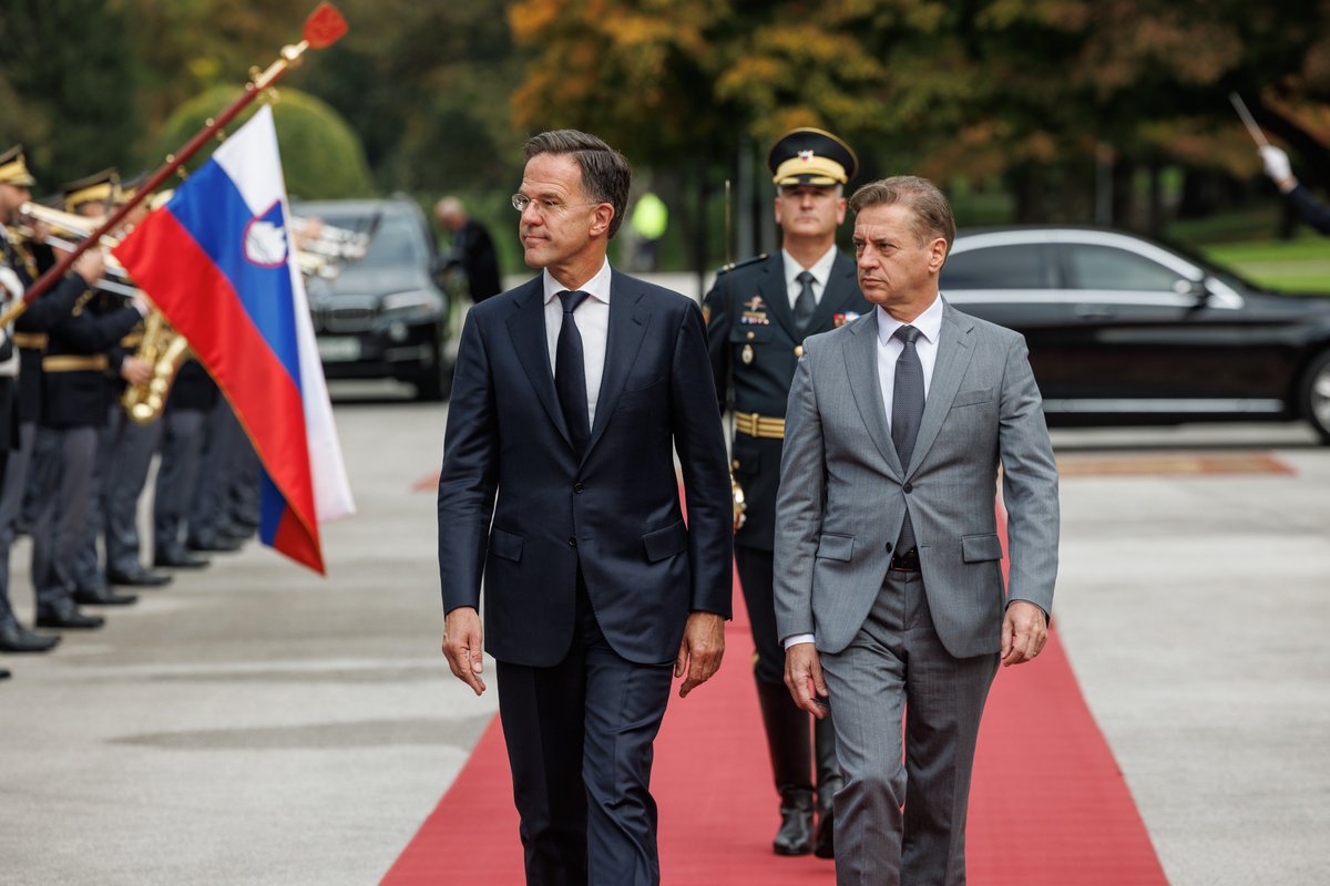 Sprejem s častmi ob uradnem obisku generalnega sekretarja zveze NATO Marka Rutteja.