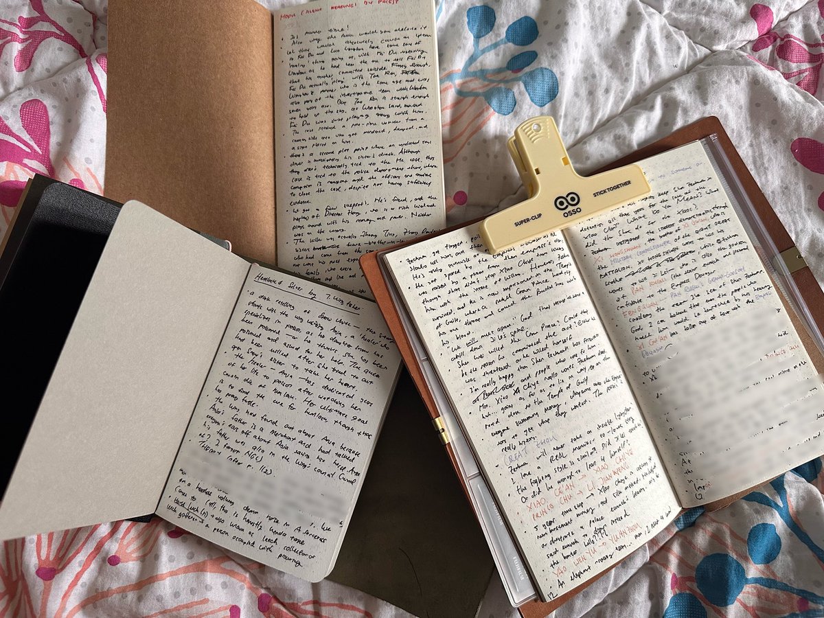 luneillei's tweet image. i love recapping books i’ve read in my notebooks