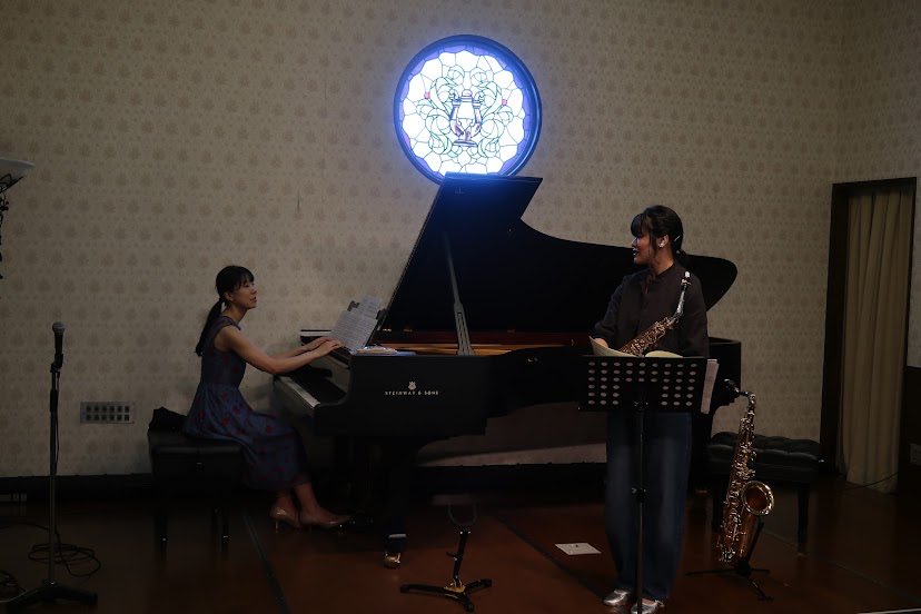 遅ればせながら…
リサイタル、無事終演いたしました。共演の傳枝さん、ピアノプラザの皆様、お手伝いくださった皆様、そしてお客さま皆さま、ありがとうございました！