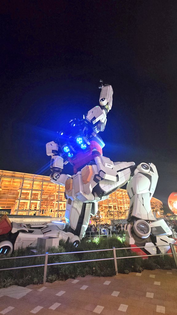 disney_FSH's tweet photo. @yawagisenko 様にお忙しいなか
当日予約をお手伝いいただき
初めてガンダムパビリオンへ🥹
母も行けてなかったので、大興奮！
本当に神様のような御方に
なんてお礼を言えば伝わるのか🙏🏻🙏🏻
わたしのラスト万博を彩ってくださり
ありがとうございました💓 https://t.co/JiYDSp9tFT