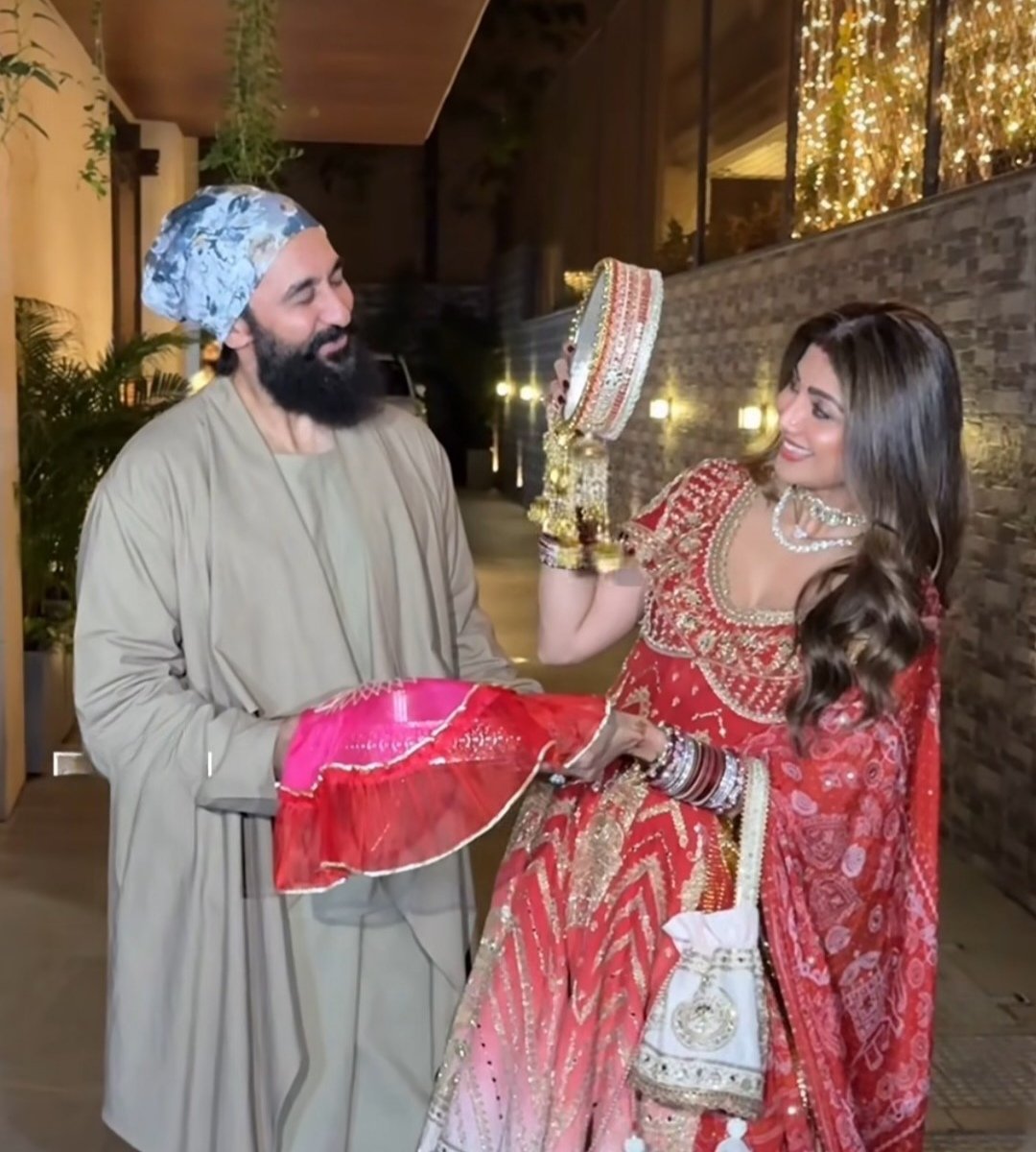 Indian Actress Shilpa Shetty | iiQ8 Beautiful Bollywood Heroine Shilpa Shetty