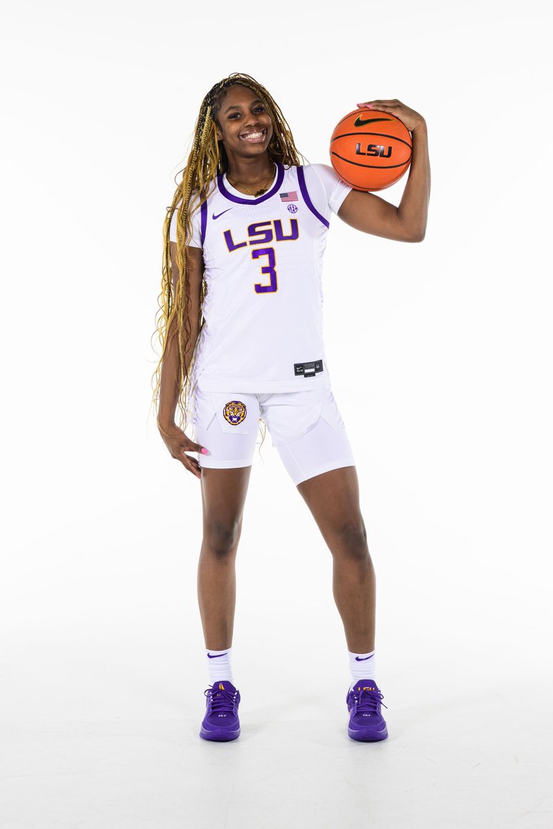 LolaLampley3's tweet image. Had an official visit at @LSUwbkb !! Thank you to @KimMulkey, @iGREDUS & Staff for making this weekend special! What a blessing.