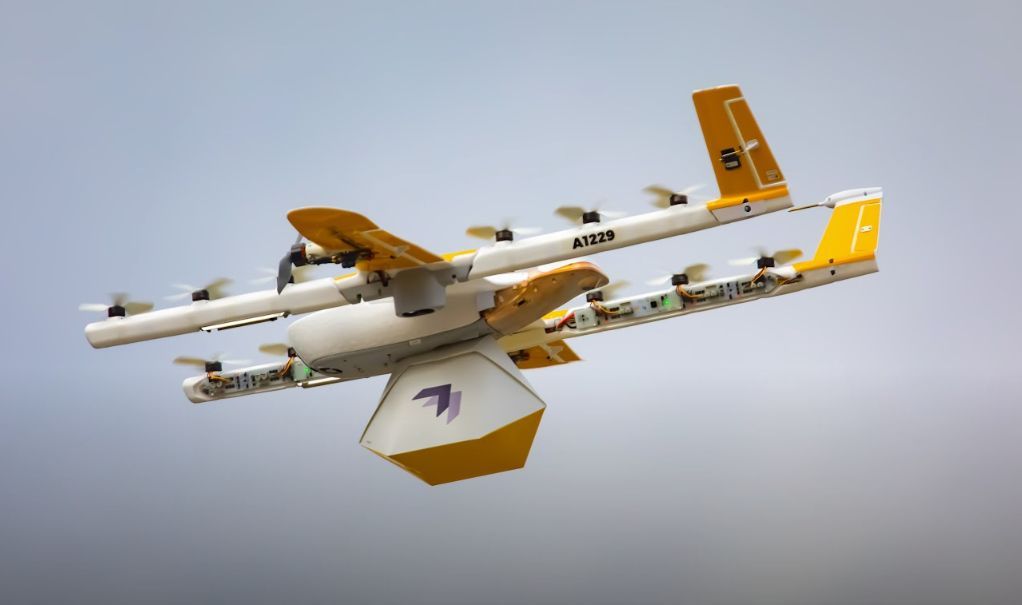 Robolinkinc's tweet image. Drone delivery is coming to you and your students soon - why not learn about it during #DigitalCitizenshipWeek?
Students will learn:
- Safety precautions
- Flight logistics
- Environmental impact
artsandculture.google.com/story/8wXx3rcH…
