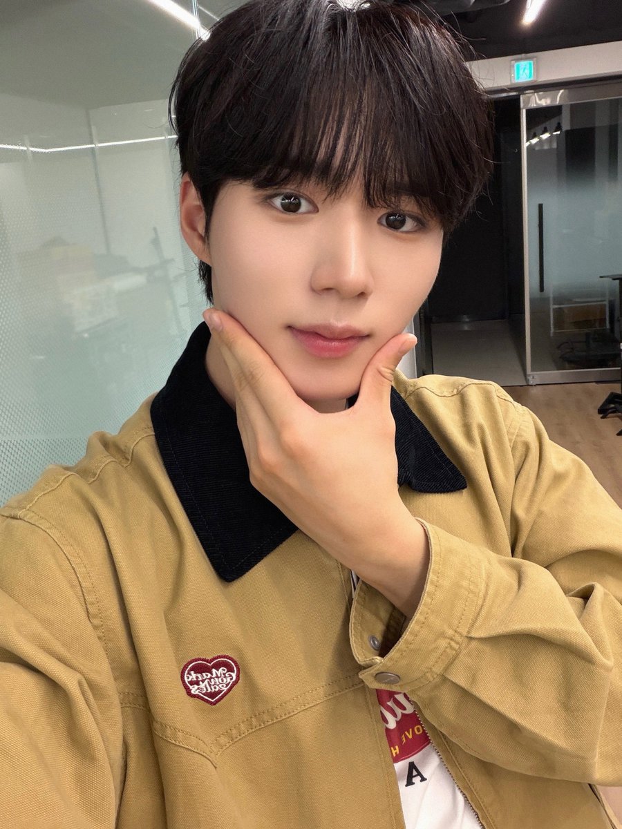 ggma_1120js's tweet image. 아궁빵 좋아하시나보네…