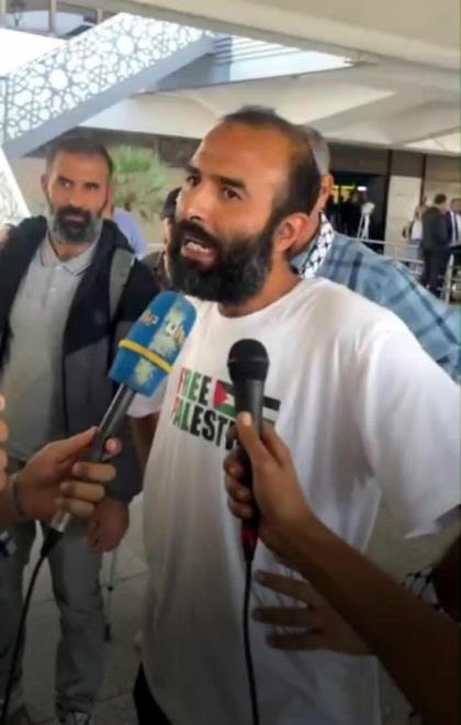 #Tunisia: activist Ali Kniss, who was abducted by Zionist forces in international waters while part of the Global #Sumud Flotilla to #Gaza, returned home Monday, urging in a statement focus on ending the war, rebuilding Gaza, and supporting resistance. #TAP_En