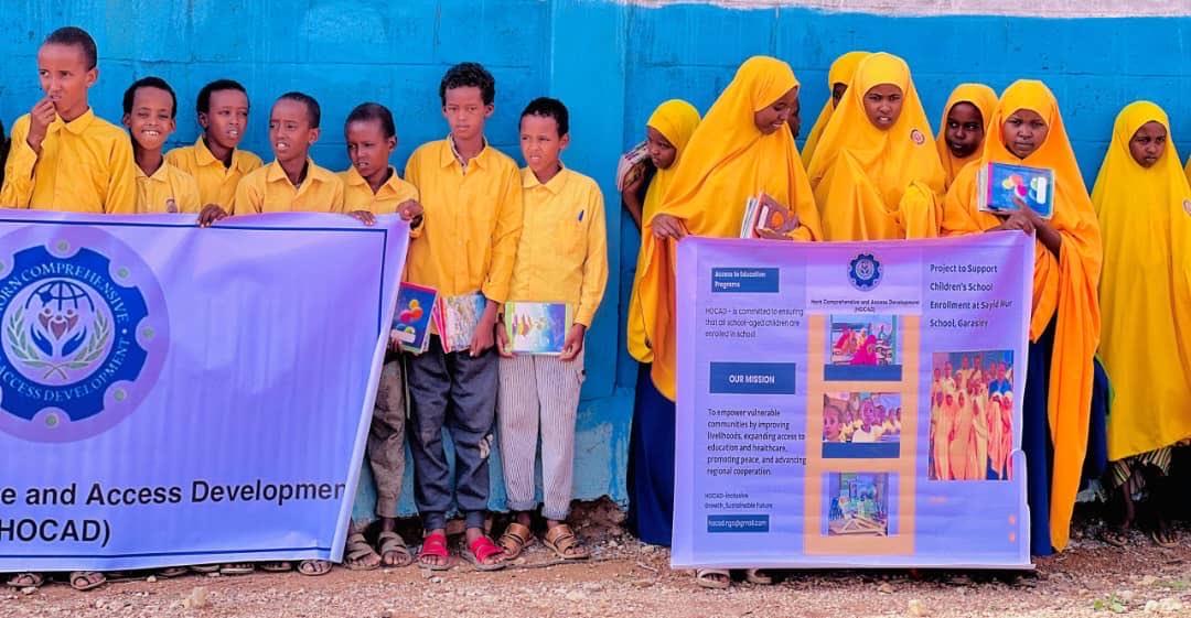 Hocad_NGO's tweet photo. Horn Comprehensive and Access Development (#HOCAD) recently supported Garasley Sayid Nur School in Duhun District by providing essential learning materials to students. This initiative aims to boost learning outcomes, encourage active learning, and promote school enrollment among https://t.co/h3JdqkV5dw
