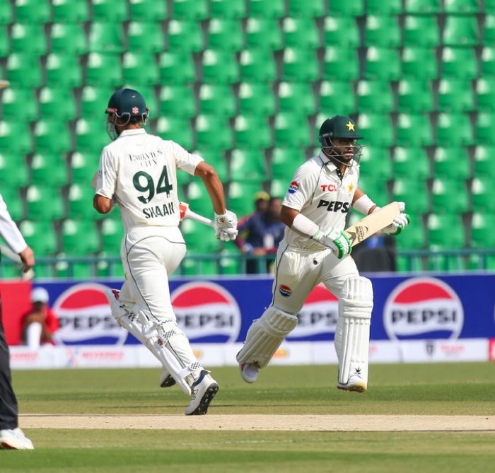 Shan Masood aggressive mindset changing Pakistan Test cricket DNA! 🇵🇰
Pakistan smash 50/1 in just 10 overs — something they last did 25 years ago (2000) when Saeed Anwar &amp; Shahid Afridi opened the innings 

#PAKvSA #TestCricket #ShanMasood #BazballEffect

PC:PCB