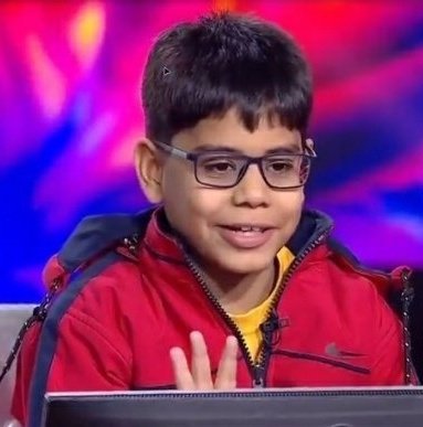 ShivrajXind's tweet image. नाम: मयंक 
पढ़ाई: ओवरकांफिडेंस 
संपत्ति: 20हजार {KBC}

नाम: अभिनव अरोड़ा
पढ़ाई: मुझे फड़क नहीं पड़ता 
सम्पत्ति: 5 करोड़+ लक्जरी कार