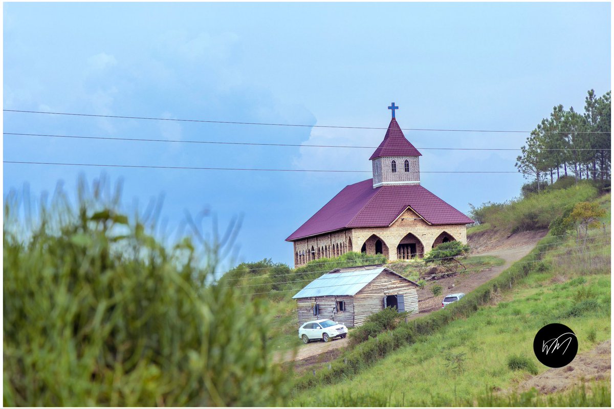 One thing about hilly communities in Uganda, they will have their ‘kerezia’ (Church) up on a hill, with a view!

I suspect this is a church of Uganda, I just didn’t close enough to capture the details of its name. 

Anyone from Ntungamo recognizes it ?