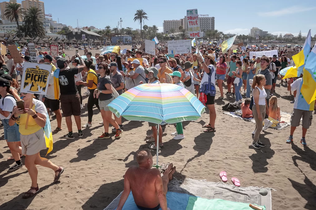 🌐🌐 New report shows why British tourists keep flocking to the #CanaryIslands despite protests
 🇬🇧 UK holidaymakers show no sign of changing their holiday habits, according to ABTA, the UK’s leading travel association…

canarianweekly.com/posts/New-repo…