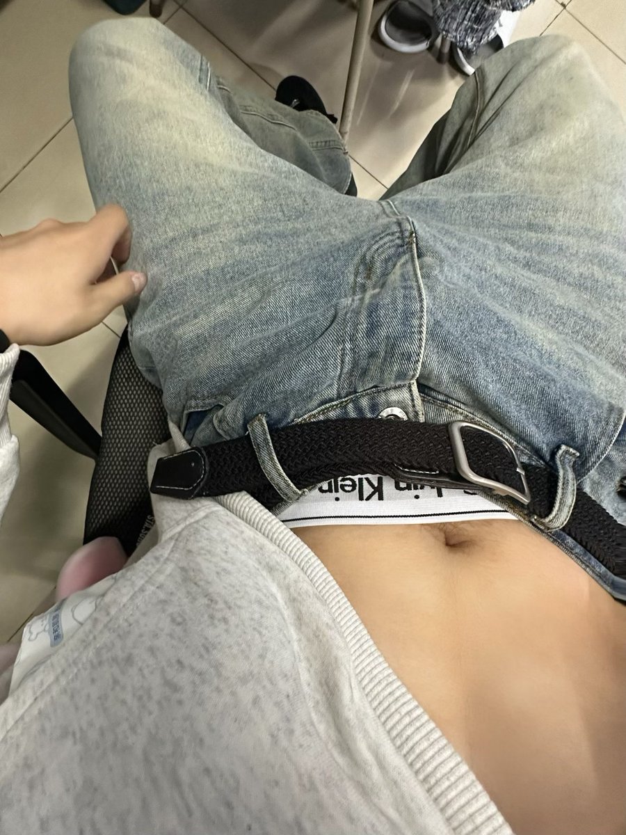 71950A's tweet photo. 看什么又不是不给你？#s #男高中生 #小狗日记 https://t.co/6Vdv3K7dl0