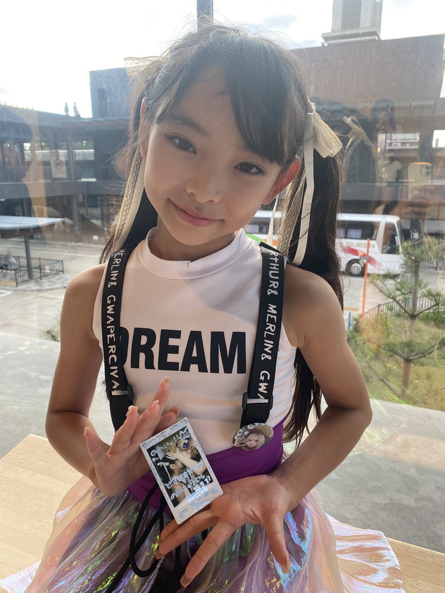 noanoachan_0513's tweet photo. NARA  D-SONIC ありがとうございました💜
物販も来てくれて嬉しかったです☺️
物販で可愛いお姉ちゃん達と仲良くなったよ😍
チェキ撮ってもらって嬉しいー🥰
ありがとうございました💙💜

#NARADSONIC
#PINKYROCKETS #ピンキーロケッツ 
#永遠のセツナ #うーたん https://t.co/Hu5iHf6aYT