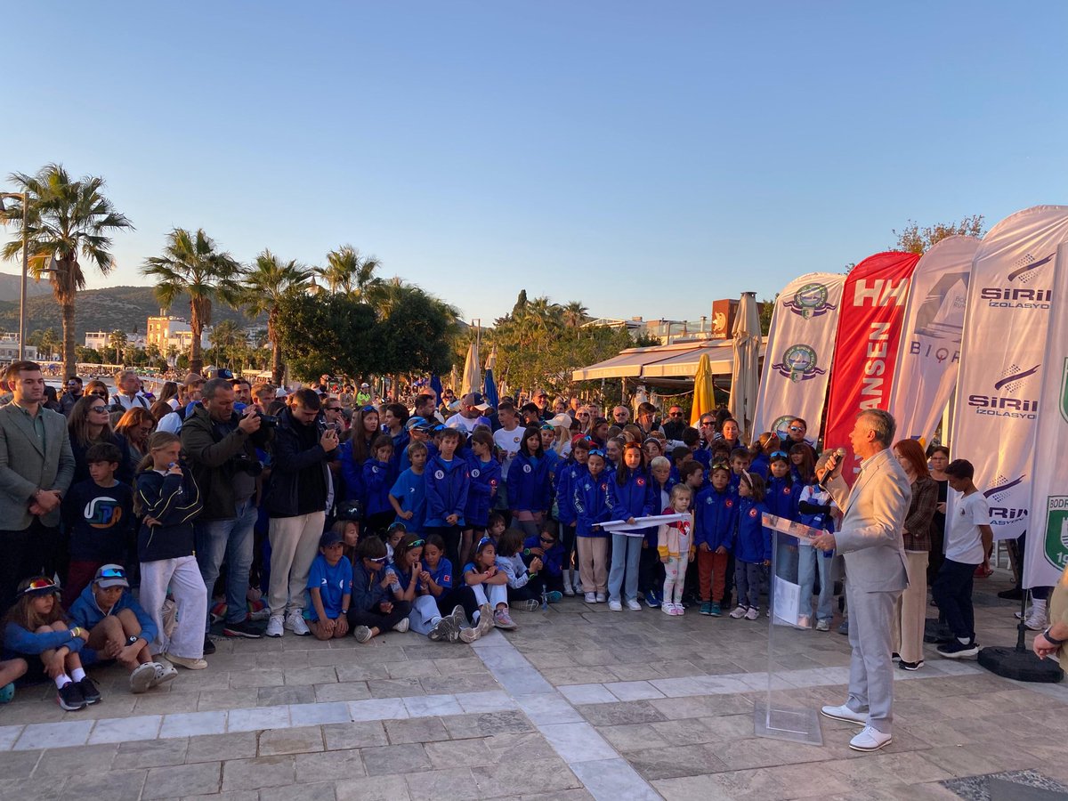 Kaymakamımız Sırmalı, fair play ruhu içerisinde yarışan genç yelkencileri tebrik ederek, organizasyonda emeği geçenlere teşekkür etti ve etkinliğin gelecek yıl da aynı coşkuyla gerçekleştirilmesini dilediğini ifade etti