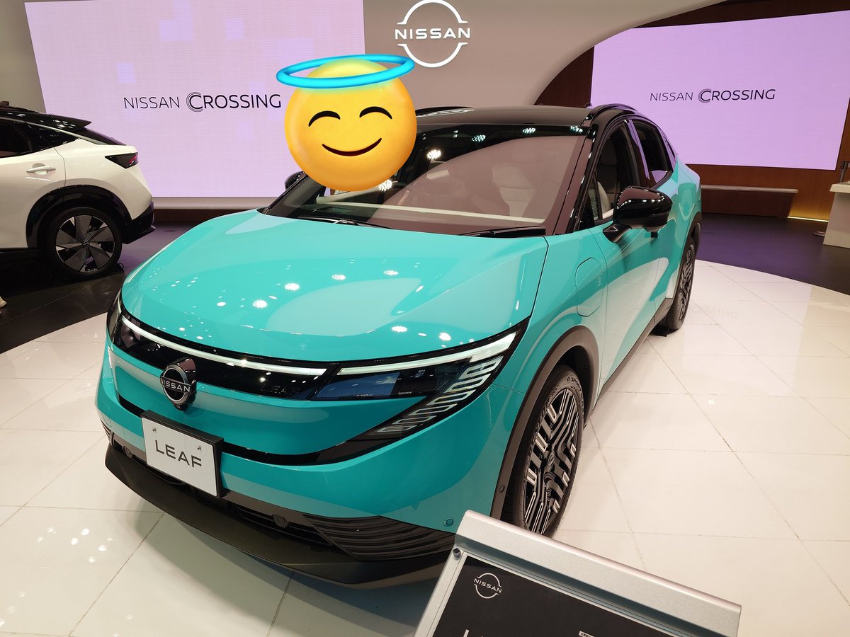 M206Cc's tweet image. 車高が高くなった代わりに、1充電で685kmのバッテリー容量を手に入れたのかな？

#日産リーフ
#NISSANCROSSING 
#Playground