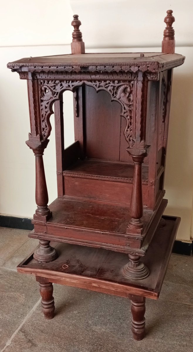 StructBioinfo's tweet image. Art has the therapeutic effect of a much needed detox from mundanity. Languishing among Chola and Maratha periods on a Sunday. Feet are sore but in a good way.