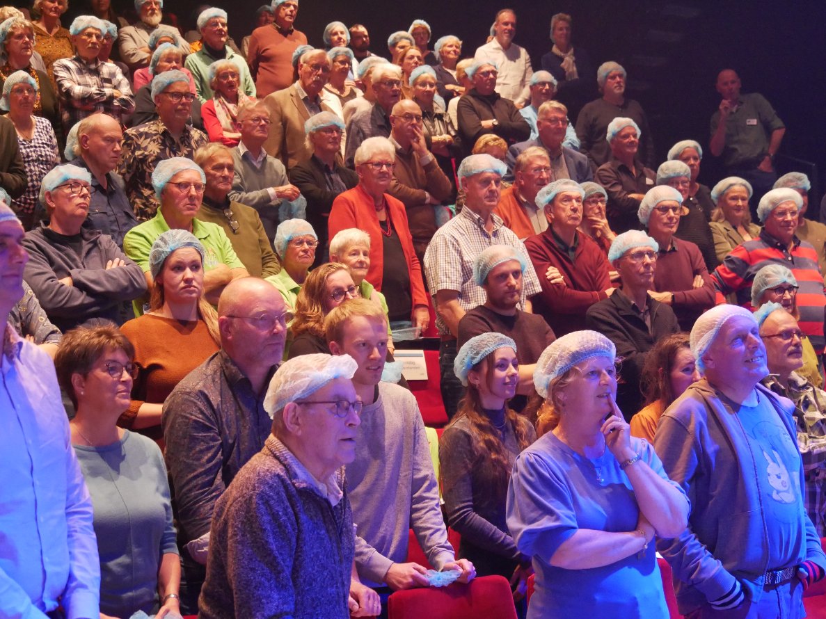 Kom jij ook naar de jubileumeditie van de Grote Zaanse Geschiedenis Quiz in het @zaantheater ? Dit jaar alweer voor de 10e keer! Welk bedrijf maakte een theevervanger met de naam T.T.T. en wat is maltentig? Tickets via bit.ly/46TPYrV @zaanserfgoed @deorkaan