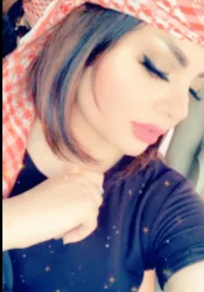 صباح الورد والياسمين 🌿
لمن يقاس النبض بعدد حروفهم كل صباح 💗🌿

  لمن باتوا  في القلب لهم  زاوايا معطره 
لا يدخلها الا هم   💗🌿

 طوبى لهم ولقلوبهم  الجميله 
 وحفظهم الرحمن لنا في كل وقت وحين 💗🌿

    صباح الخير لعيونكم