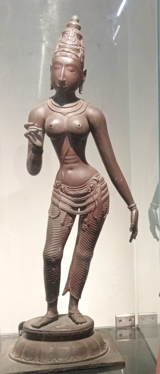 StructBioinfo's tweet image. Art has the therapeutic effect of a much needed detox from mundanity. Languishing among Chola and Maratha periods on a Sunday. Feet are sore but in a good way.