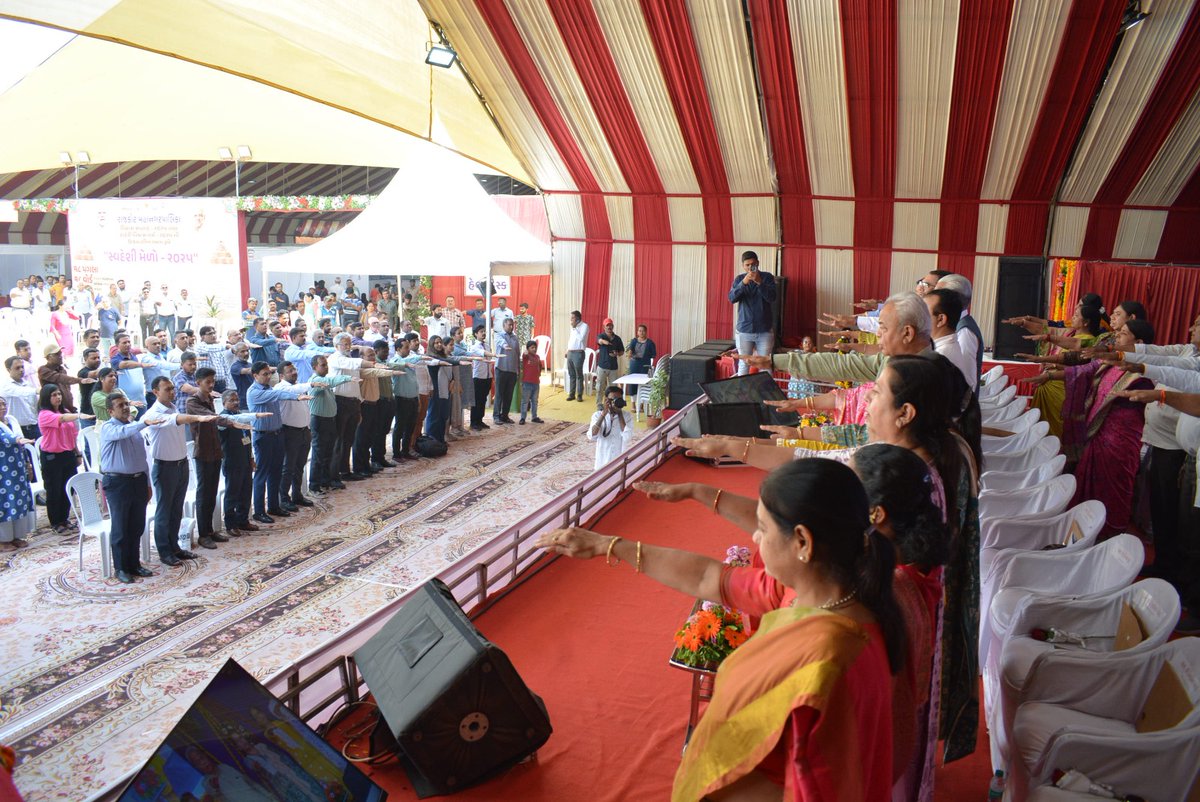 smartcityrajkot's tweet photo. રાજકોટ મહાનગરપાલિકા દ્વારા ‘વિકાસ સપ્તાહ-૨૦૨૫’ની ઉજવણીના ભાગરૂપે તા.૧૨ ઓકટોબરના રોજ ‘વિકાસ સપ્તાહ-૨૦૨૫’ ઉજવણીનો શુભારંભ કાર્યક્રમ યોજાયો

#SwachhRajkot
#18Steps
#SHS2025
#Swachhotsav
#SwabhavSwachhta
#urbendevelopment2025
#UDY2025
#24YearsOfSeva
#VikasSaptah2025 https://t.co/DwXDuaN9Qe