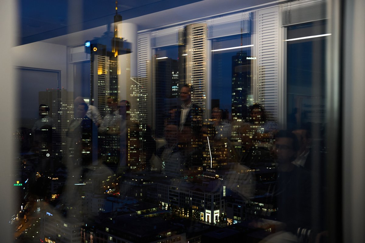 AllUnityStable's tweet image. 🎤Last week at Tokenization Season ’25 Frankfurt Summit
Our chief of staff Luis Schaubhut represented AllUnity on the panel “The Struggle of Euro Stablecoins: Can a Bank Consortium Create Real Demand?”
Panelists included leaders from @Bpifrance, @FireblocksHQ and @MorphoLabs,…
