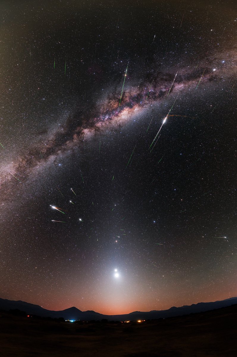 astropics's tweet image. Meteor shower, Venus, Jupiter, Mars, Saturn and Milky Way