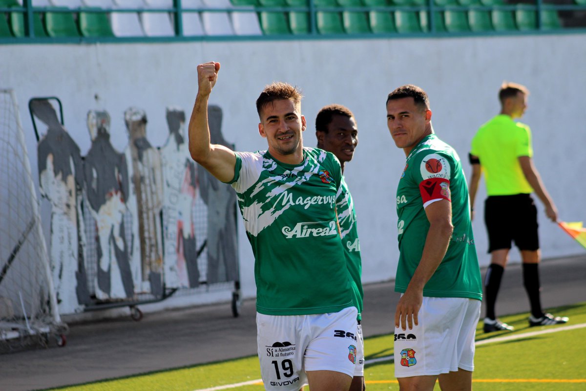 <a href="/MORALO_CP/">MORALO CP</a> <a href="/CDBadajoz/">CD Badajoz</a> Cuarto gol de <a href="/FranAdeva10/">Fran Adeva</a> en seis partidos, máximo realizador del Moralo junto a <a href="/RobinhoR19/">Robinho</a>.