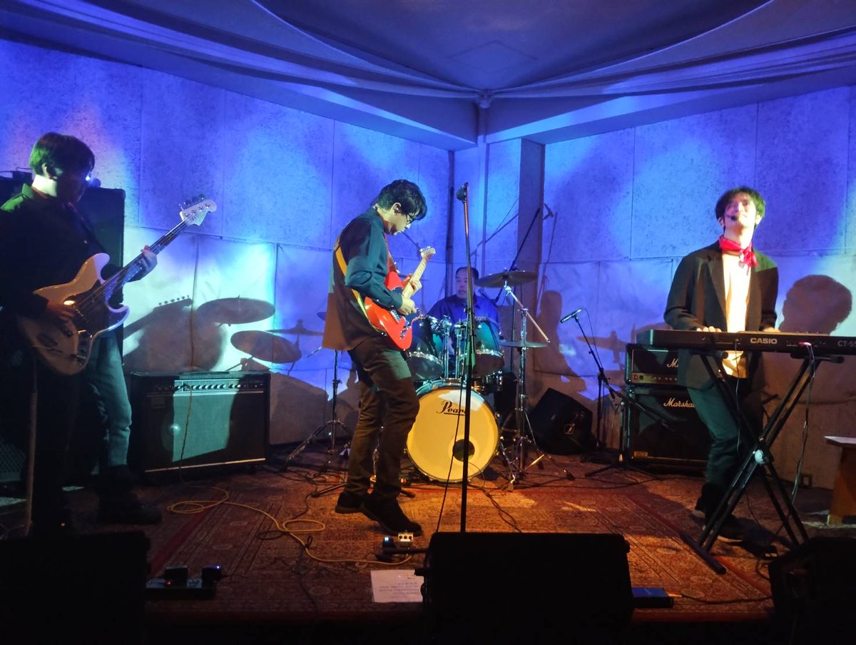 out_dates's tweet photo. 昨日の大宮ヒソミネでのライブは
見に来て頂いた方、共演者の皆さん、スタッフの皆さん✨
本当にありがとうございました😊
とても楽しい時間を過ごせました🙆♀️
またの機会によろしくお願いします🙇🏻♀️⸒⸒
#大宮ヒソミネ #ライブ #outofdates https://t.co/ox4IgcJxSx