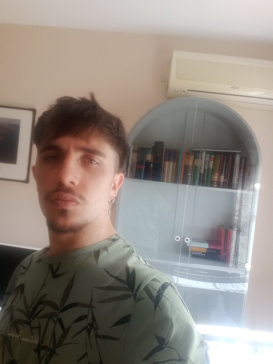 Lefaderojo's tweet image. se podría decir que es la versión completa de mi foto de perfil