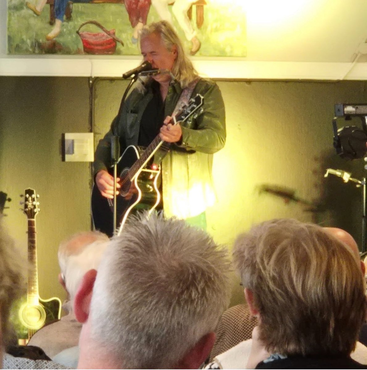 Erg leuk gistermiddag ! 
Het 2e ‘Erwin Nyhoff at Home concert in ‘t Scheultie, Schoonheten (Heeten).
Zolang er animo is blijven we het doen. Een nieuwe op zo 22 maart 2026 ticketlink hieronder. Info andere optredens vind je op erwinnyhoff.nl 

eventbrite.nl/e/erwin-nyhoff…