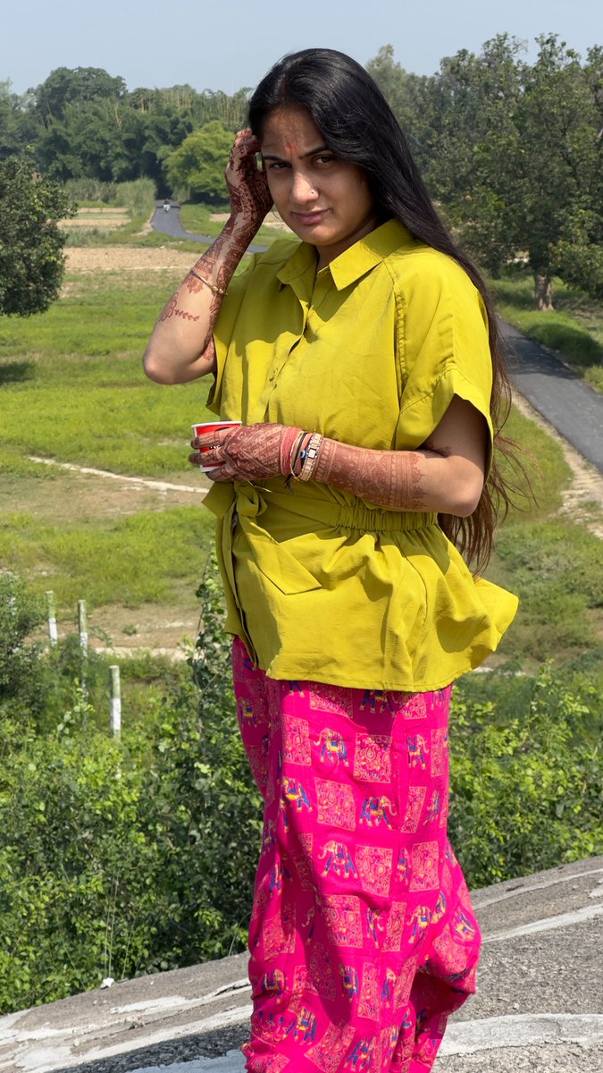 PragyaLive's tweet image. भइया बहिनी लोगन...हमनी के पहली बार बिहार आवत बानी...मन से आनंदित और प्रफुल्लित हूं कि पहली बार बिहार की पावन धरती पर कदम रखने का सौभाग्य मुझे मिलने जा रहा है...हमेशा से कुछ ना कुछ ऐसा रहा कि किसी भी चुनाव में..या किसी भी बिहार के इवेंट में अलग अलग कारणों से कभी अपने पड़ोसी राज्य…