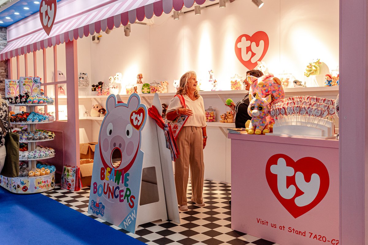 SpringAutFair's tweet image. We loved having our partner @tyinc lighting up the halls at #AutumnFair!
From fun games that got everyone involved to must-have freebies and their signature cuddly toys, TY brought colour, creativity, and plenty of smiles to the show floor. 🧸✨
#AutumnFair #Retail #TY