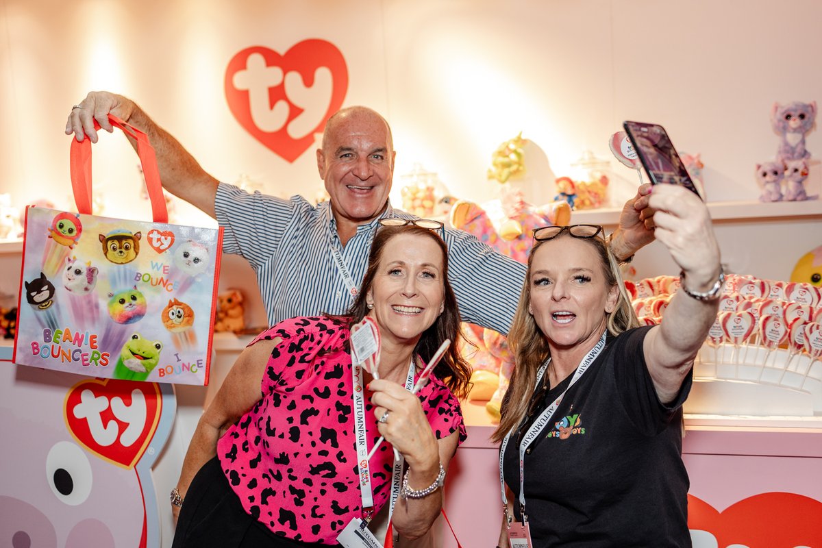 SpringAutFair's tweet image. We loved having our partner @tyinc lighting up the halls at #AutumnFair!
From fun games that got everyone involved to must-have freebies and their signature cuddly toys, TY brought colour, creativity, and plenty of smiles to the show floor. 🧸✨
#AutumnFair #Retail #TY