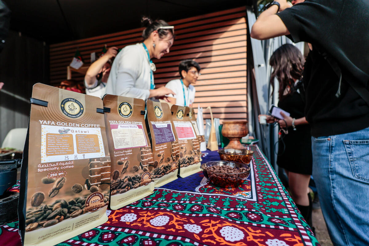 From Yemen to Rome at the #FAO80 Global Exhibition "From Seeds to Foods", part of #WFF2025.

Yemeni coffee is proudly displayed and ready to be tasted. Come and enjoy!☕

#Yemen #FAO80