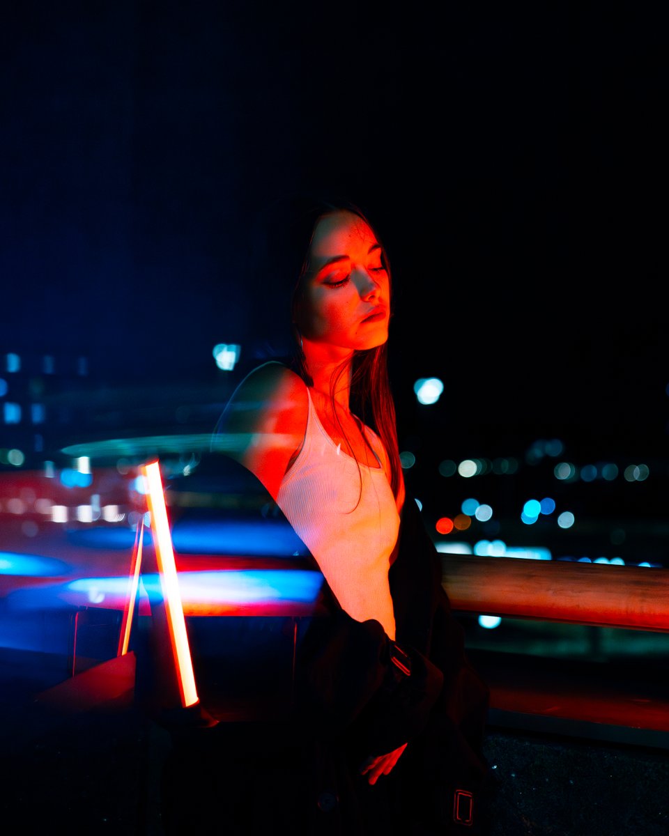 cinegearfactory's tweet photo. Want to add a sci-fi twist to your shots? The Smear Handheld Prism from @cinegearfactory makes it possible.
Love this effect๐?
Shot by @glidephotos
#SmearPrism #handheldprism #lensfilter #specialeffects #image https://t.co/4SpTW00rNk