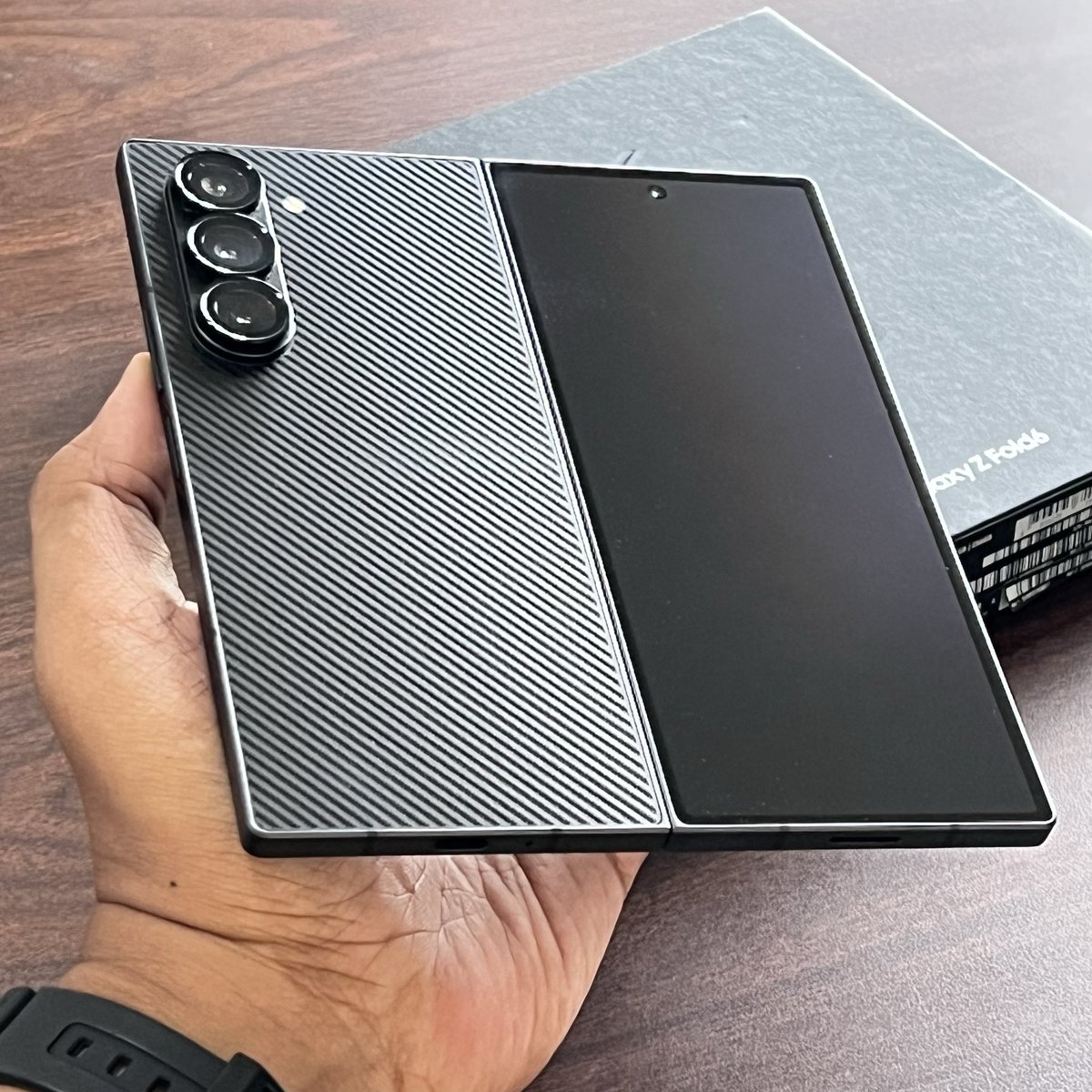 jodhafes's tweet image. Samsung Z Fold 6 ex SEIN
Limited Exclusive Crafted Black
Ram 12gb / 256gb Memory
Mulus 99% like new
Fungsi 100% normal
Fullset original

Harga 13.800.000
Lok Jogja / COD menyesuaikan 

WA 0812-3331-2818
Atau inbox
#hpsecond #samsungsecond #jualhpsecond #iphonesecond