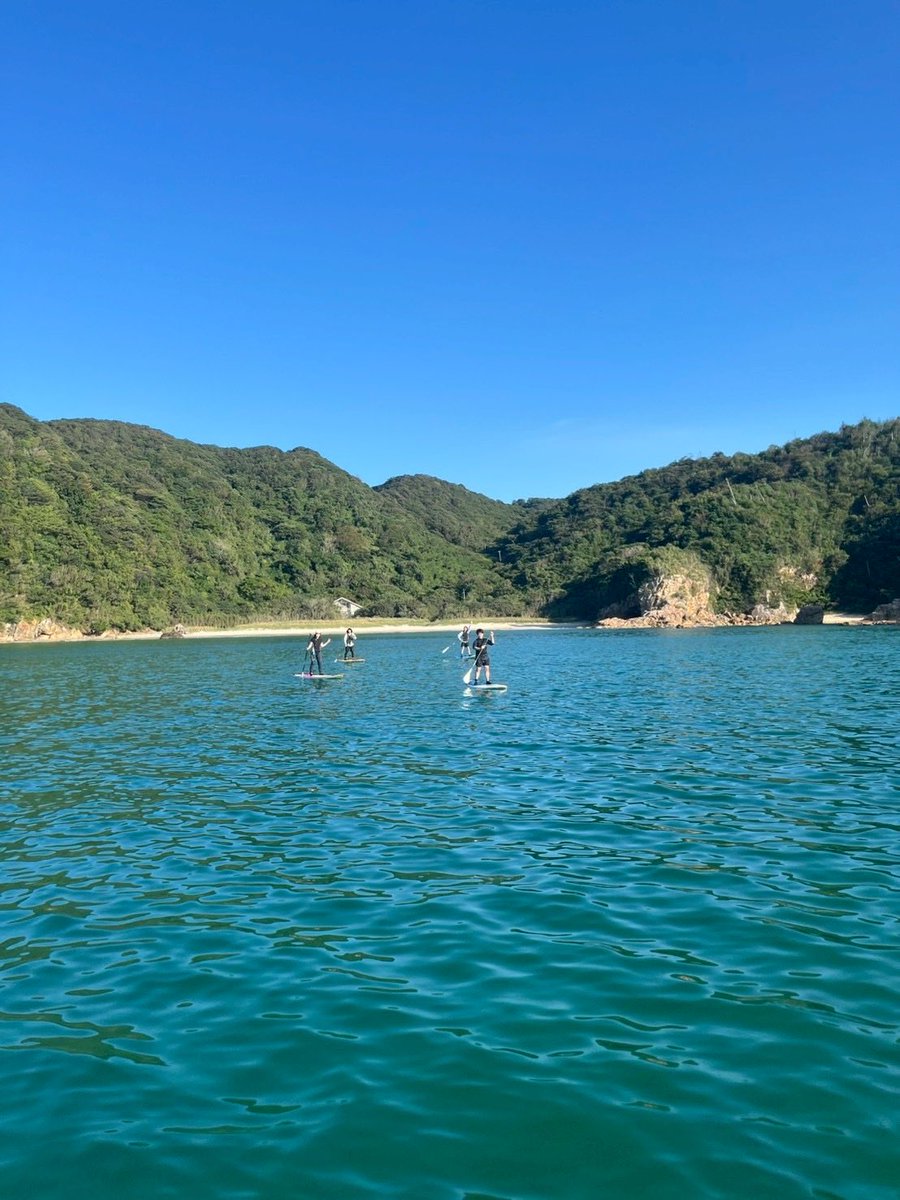 Hirakkoder's tweet image. 鳥取旅行にいきました!✨️
人生初のsupをして、腕が焼けてしまいヒリヒリしています😂 でも綺麗で気持ちよかったです🙌
元接客業なので、土日休みの友達と会いやすくなったのが嬉しい🥲 明日からまた頑張ります💪🔥