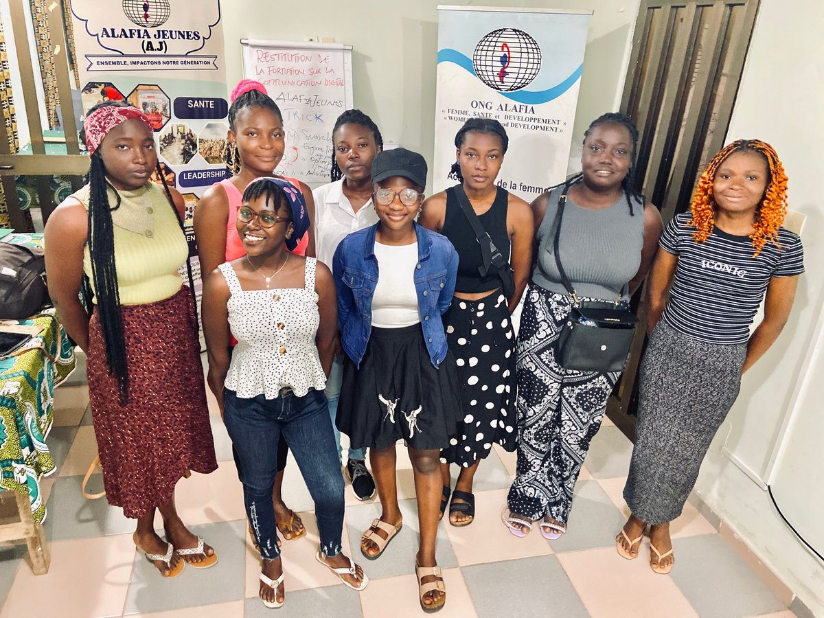 Les filles d’ALAFIA-JEUNES à l’honneur. Chaque savoir transmis est une victoire collective. Nous aimons et soutenons nos filles pour le développement de notre communauté. La caviar-rie AJ vous souhaite un bon début de semaine.
<a href="/AlafiaJeunes/">Alafia Jeunes</a> <a href="/OngAlafia/">ONG ALAFIA</a> 
#bonnesemaine #engagement