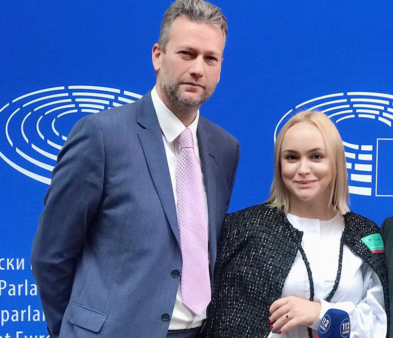 peterjukes's tweet image. So it now appears the woman Farage and Gill were so close to has a direct link not only to Putin’s “Man in Ukraine” Medvedchuk, but his predecessor as President, Medvedev 

These are top Russian agents.