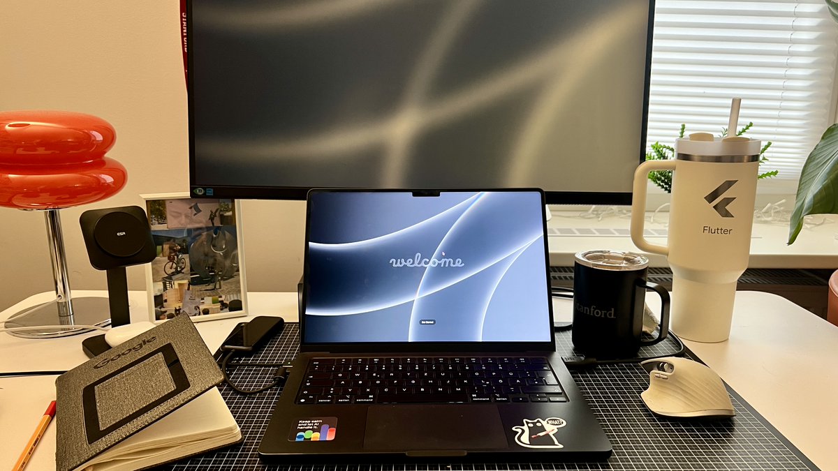 esratech's tweet image. Morning vibes ๐ฟโ๏ธ Updated to macOS Tahoe, desk is ready, and Iโm wishing everyone a smooth Monday + a strong start into the week ๐
#flutterdev