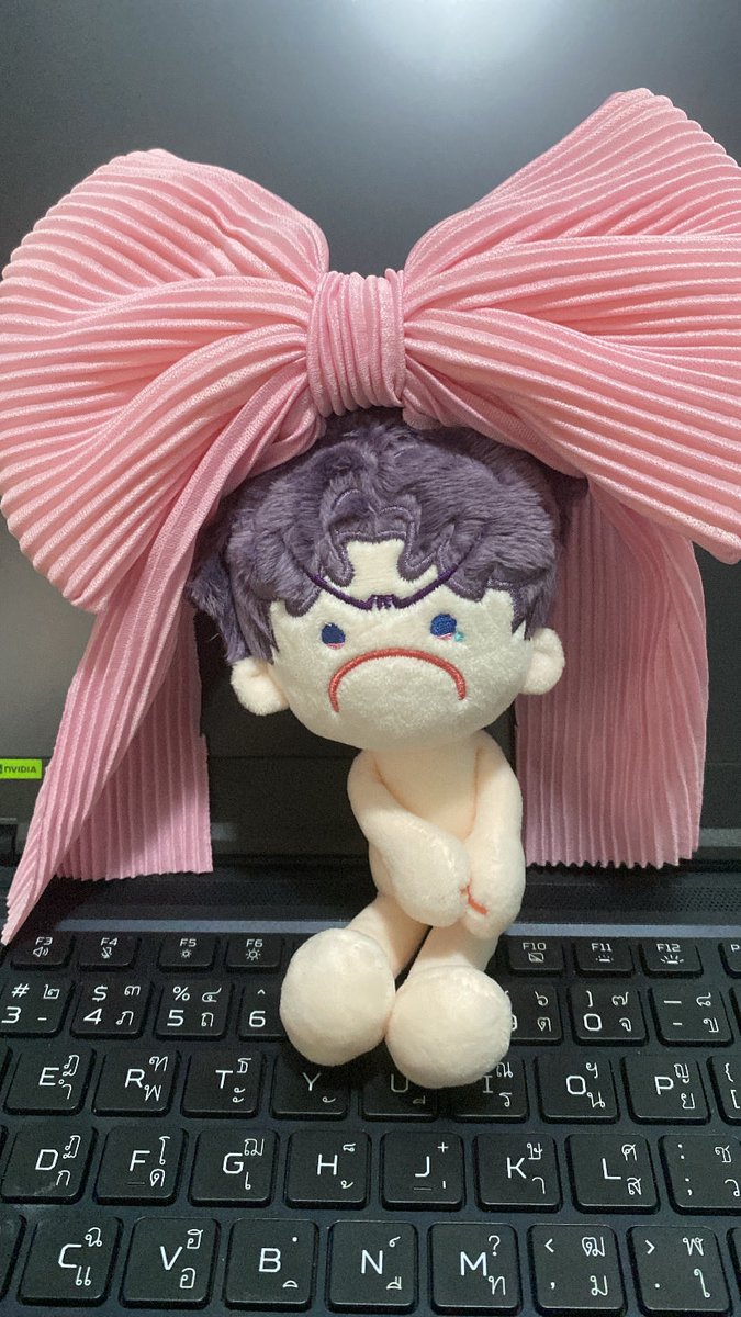 BlueskyTP's tweet photo. ได้รับของไวมากคับ พอแกะกล่องปุ๊บก็โดนหน้าบึ้งใส่ตั้งแต่วินาทีแรกเลย  5ๆๆๆๆๆๆๆ พอจับมาใส่โบว์ชมพูยักษ์เท่านั้นแหละ กลายเป็นสาวน้อยผู้บอบบางทันที 5ๆๆๆๆๆๆๆๆๆๆ ขำจนจะเป็นบ้า ถูกใจมากๆเลยคับ #ค่าขนมKirariKyoko https://t.co/zT0X5QH67e