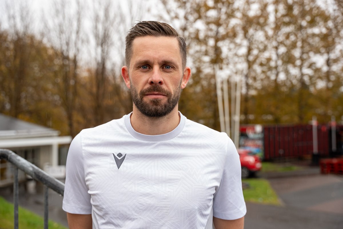 Gylfi Þór í ítarlegu einkaviðtali: Hamingjusamur Íslandsmeistari sem vill komast aftur í landsliðið – „Mitt álit skiptir engu máli, Arnar velur hópinn“ dlvr.it/TNdtzd