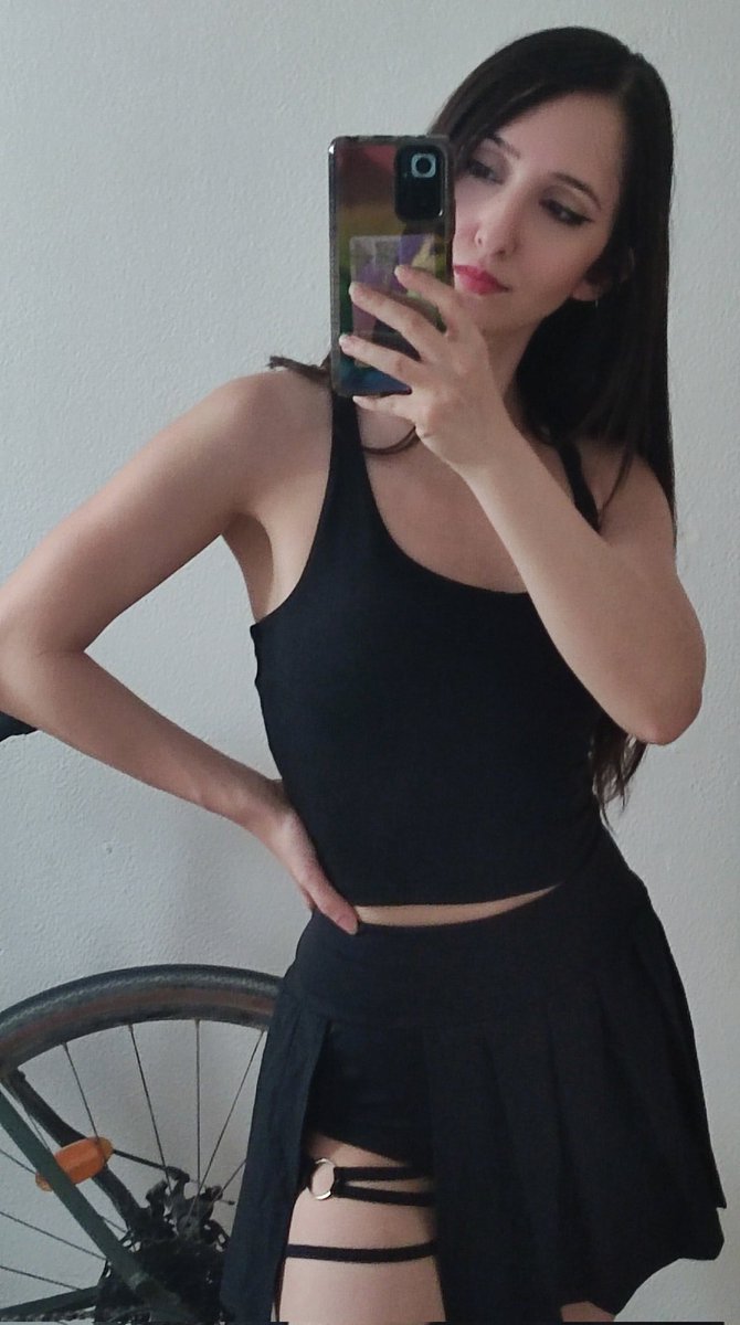 r0cipi's tweet image. ¡Hola! Soy Rocío y acabo de llegar a X. Quiero seguir a gente y crear muy buen rollo en esta app.

Algunas cosas sobre mí:
Soy Enfermera 💉🏥
Me gustan los juegos y el anime 🎮
Gymrat🏋️‍♀️
Tengo una Yamaha r125🏍️

¿Nos seguimos? ☺️