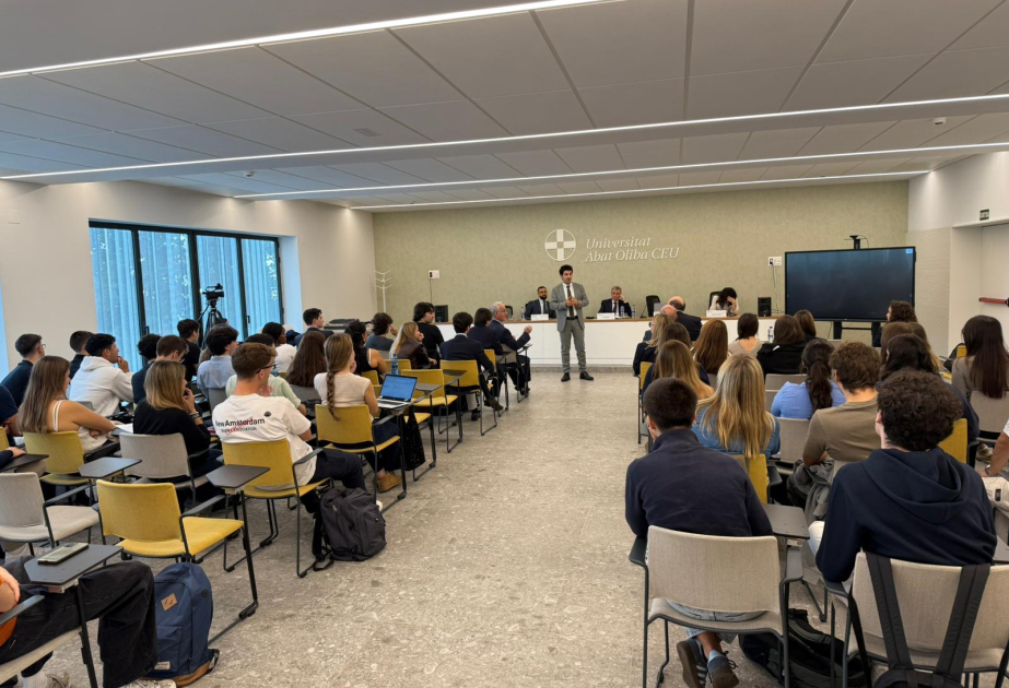 AzertacEs's tweet image. En Barcelona se debatieron la situación actual y las perspectivas de desarrollo de las relaciones entre Azerbaiyán y la Unión Europea azertag.az/es/xeber/en_ba…