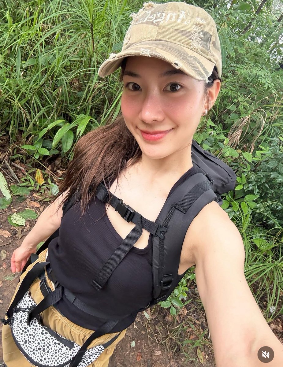 30aloneb's tweet photo. ตามมาตั้งแต่ไม่แมส การันตีเลยถ้าแกกินแอสต้าต่อเนื่อง นอกจากจะผิวดีสู้แสง แกจะดูเด็กลงแถมผิวใสสะอาดเหมือนคนอาบน้ำวันละสิบรอบ https://t.co/ZbpYY11m3z