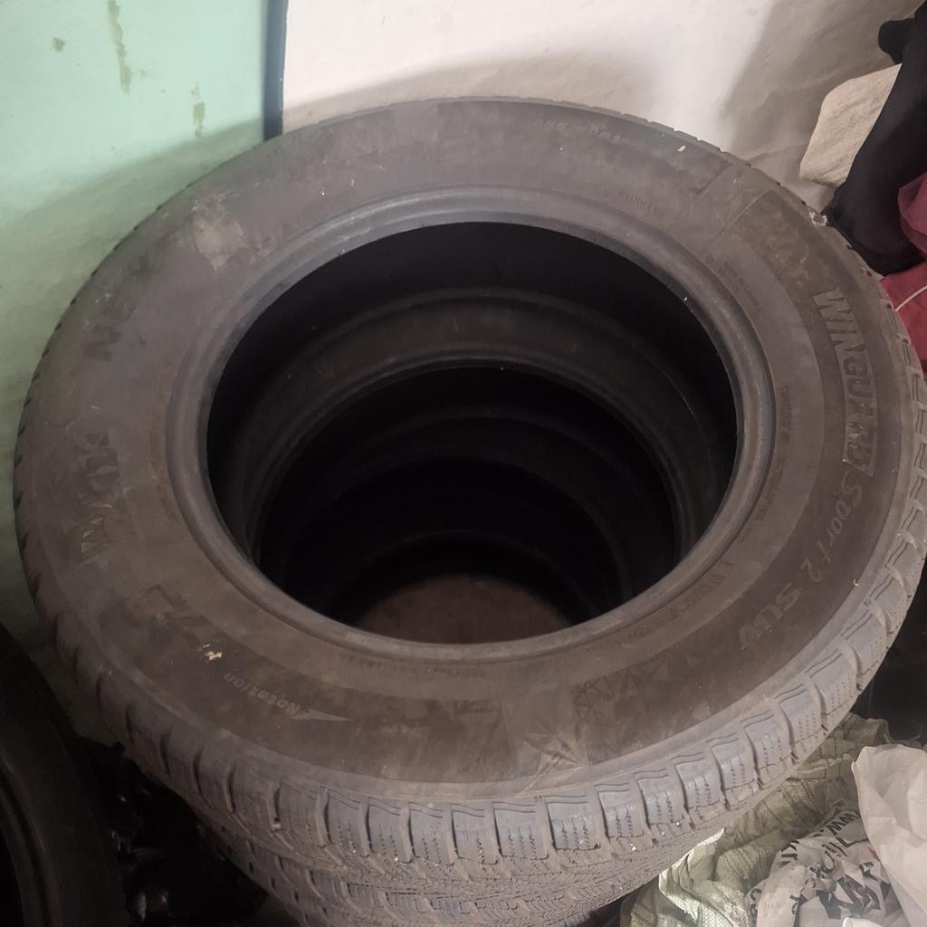 Народе, кому цікаво, то є ось така ТРАСОВА зимова гума: Nexen Winguard Sport 2 SUV 255/60 R18 4 шт.
Купував в грудні 23, пробіг не більше 5 тисяч км. Тої Навари вже давно нема (фпв на Дачах під Очеретино).
Віддам за смішні гроші, щоб хоч щось повернути до каси підрозділу.